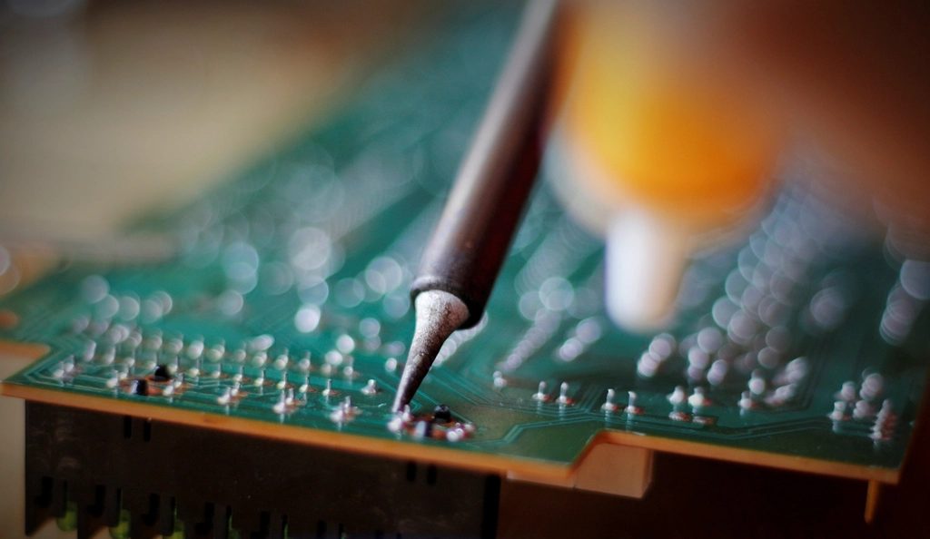 DaoAI AI visual inspection case in Electronics manufacturing