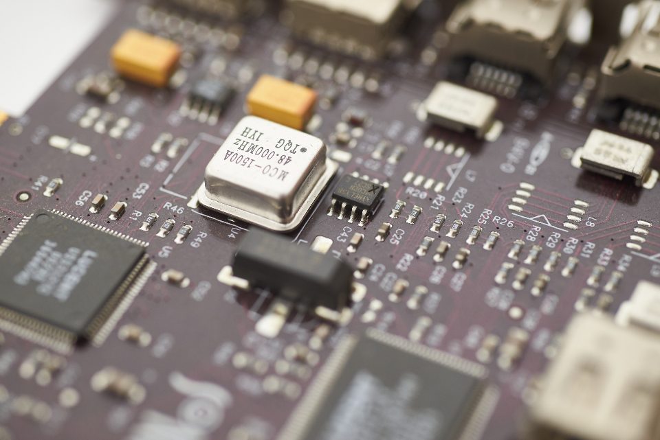 DaoAI AI visual inspection case in Electronics manufacturing